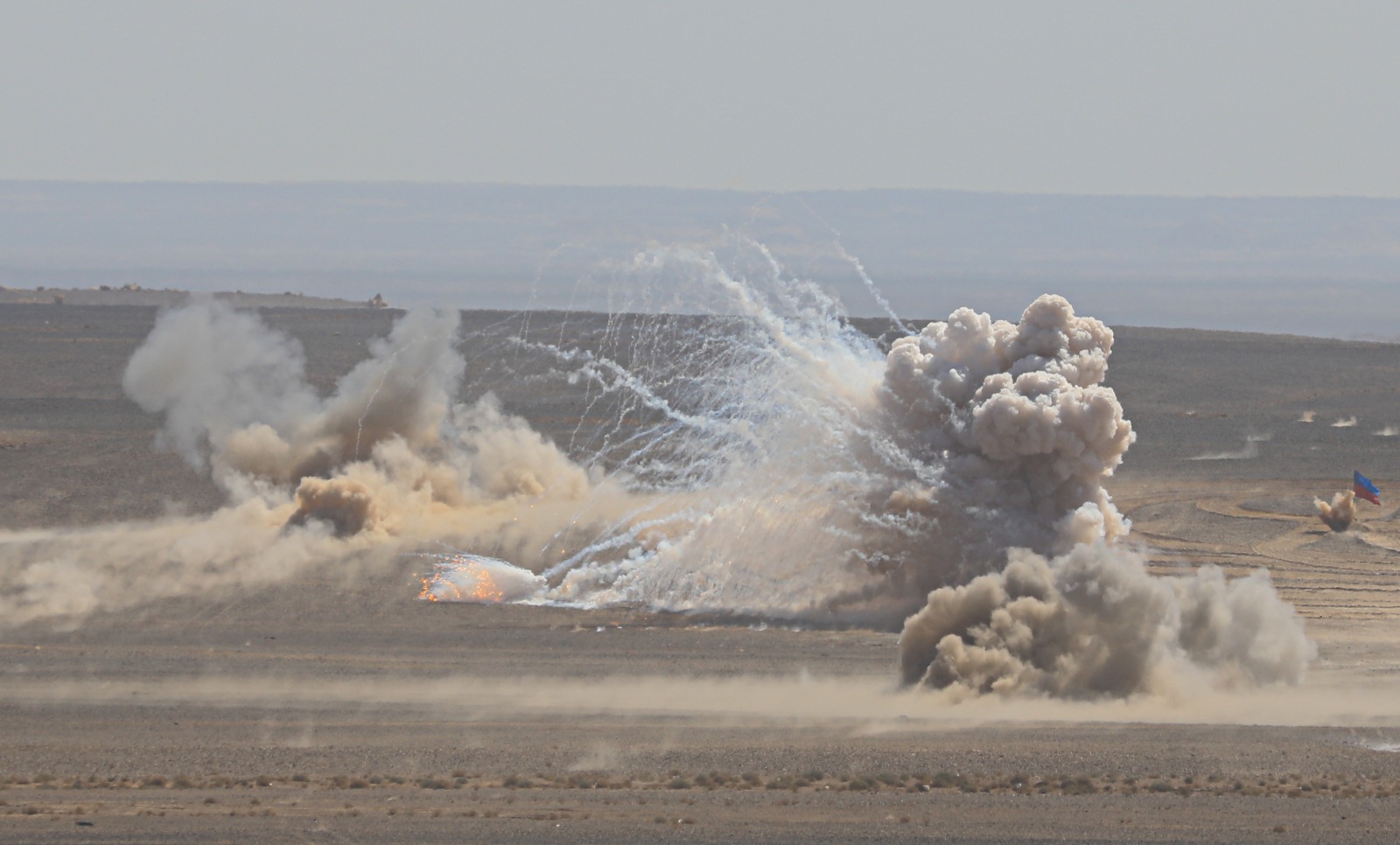 Madar Al-Saa Images 0.7044835062287367