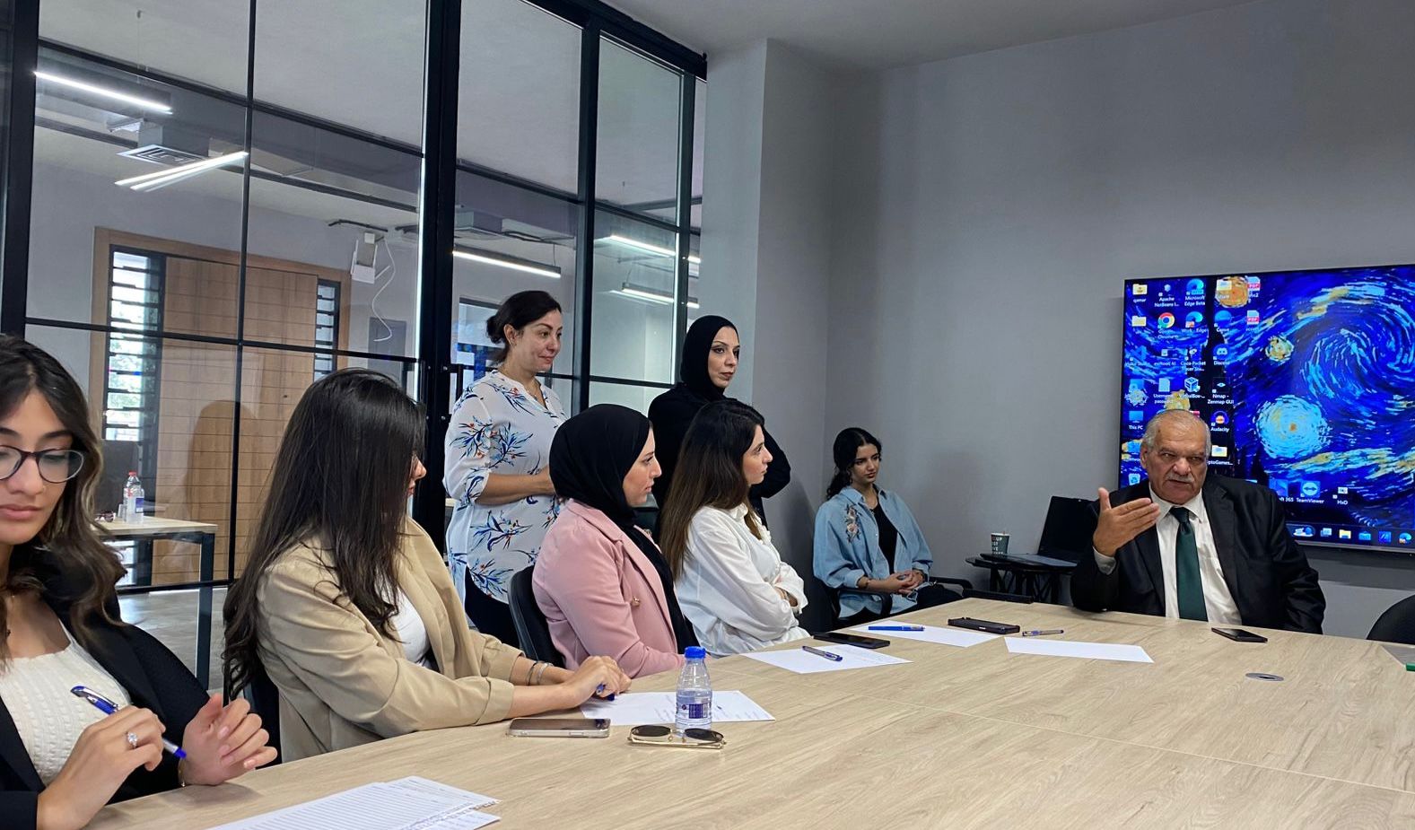 Madar Al-Saa Images 0.2310557811119065