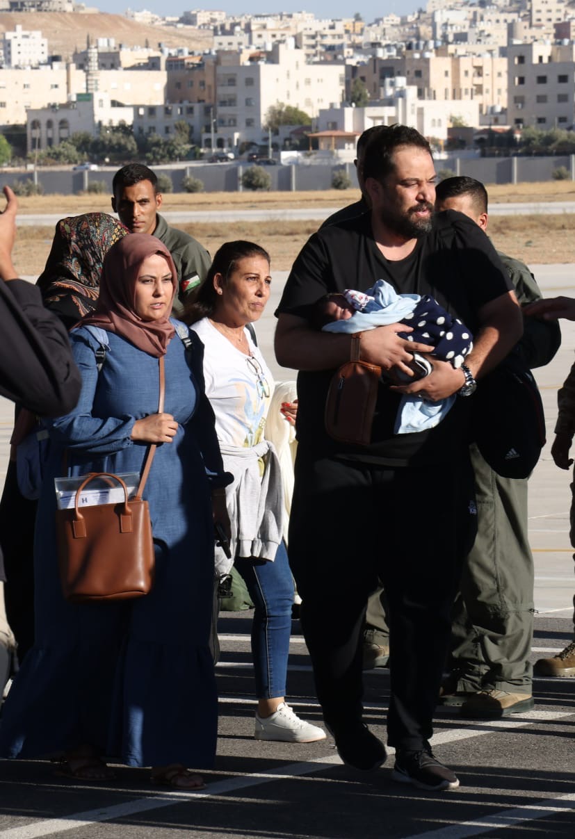 Madar Al-Saa Images 0.7318650853968416