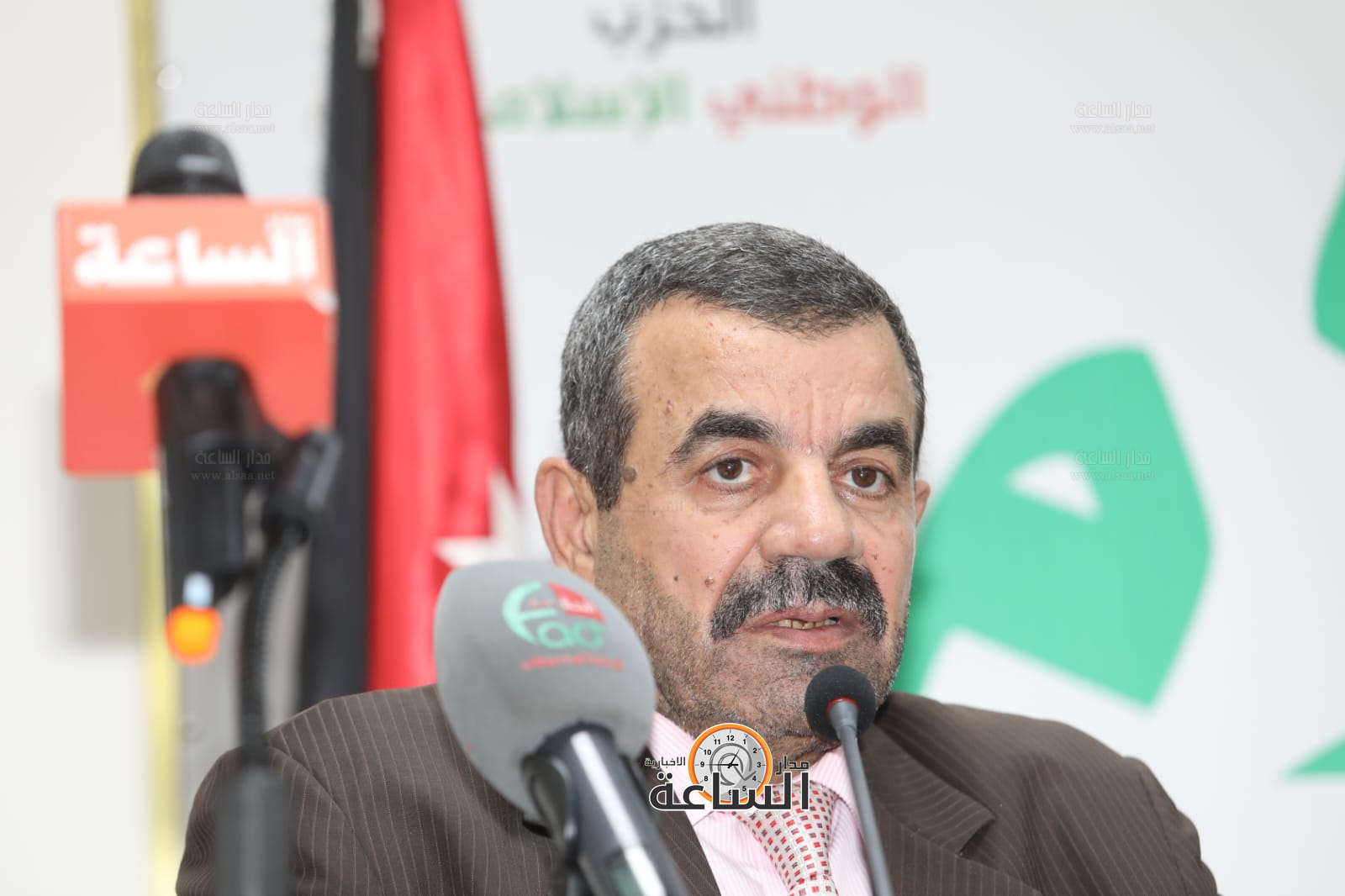 Madar Al-Saa Images 0.598828568894324