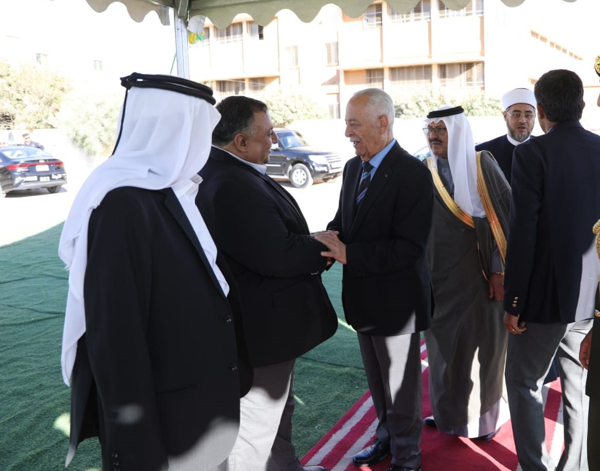 Madar Al-Saa Images 0.4853278180052669