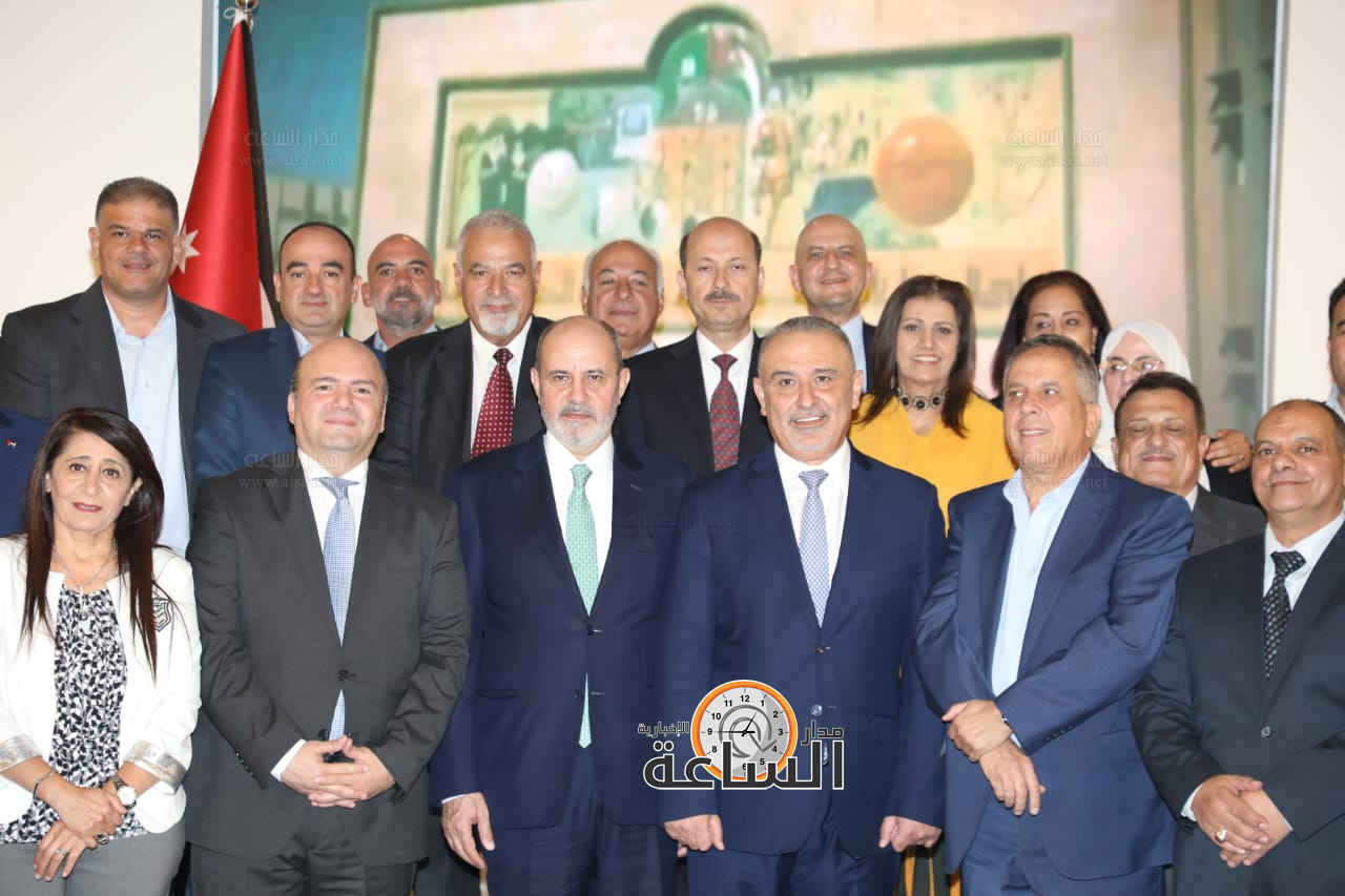 Madar Al-Saa Images 0.8224161218519908