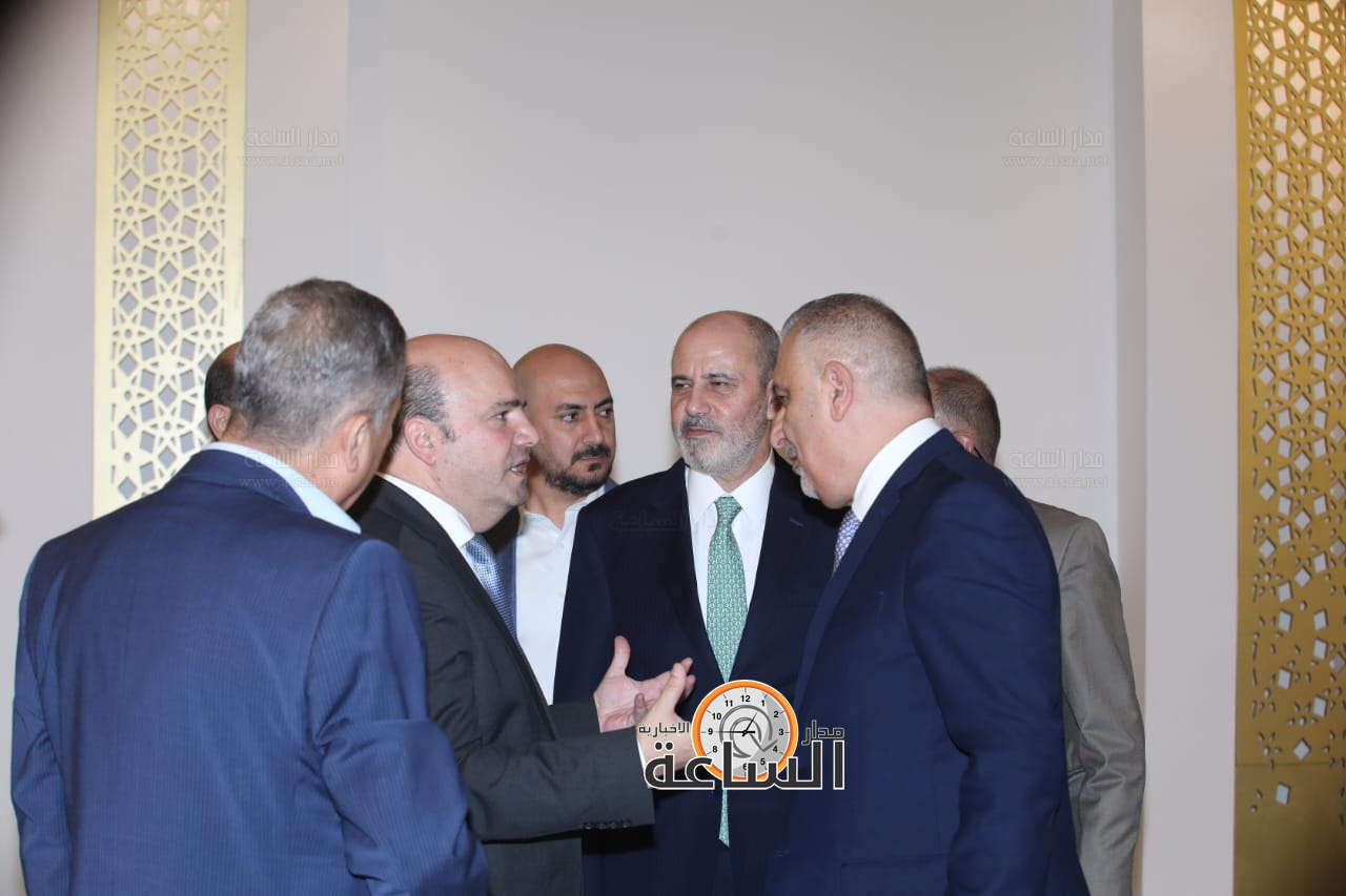 Madar Al-Saa Images 0.47384816873417845