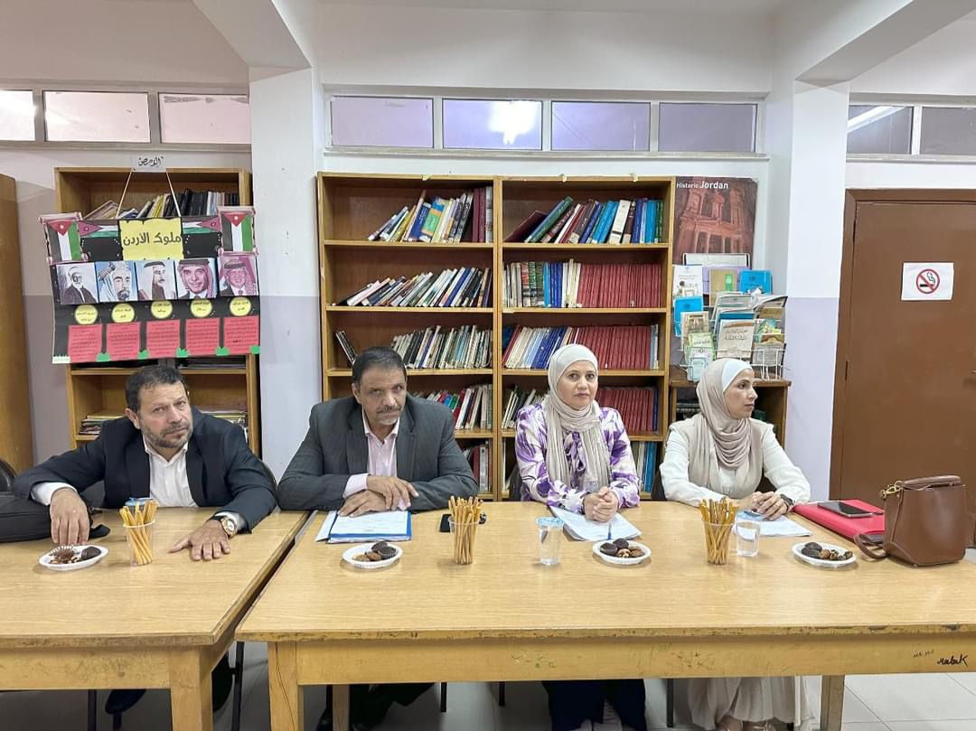 Madar Al-Saa Images 0.32659863012234536