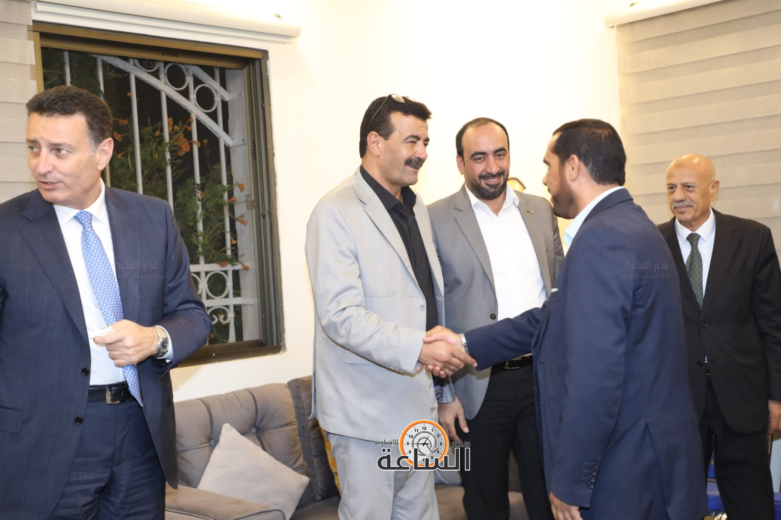 Madar Al-Saa Images 0.831777923273515