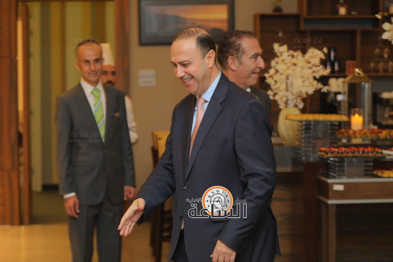 Madar Al-Saa Images 0.9748714662987286