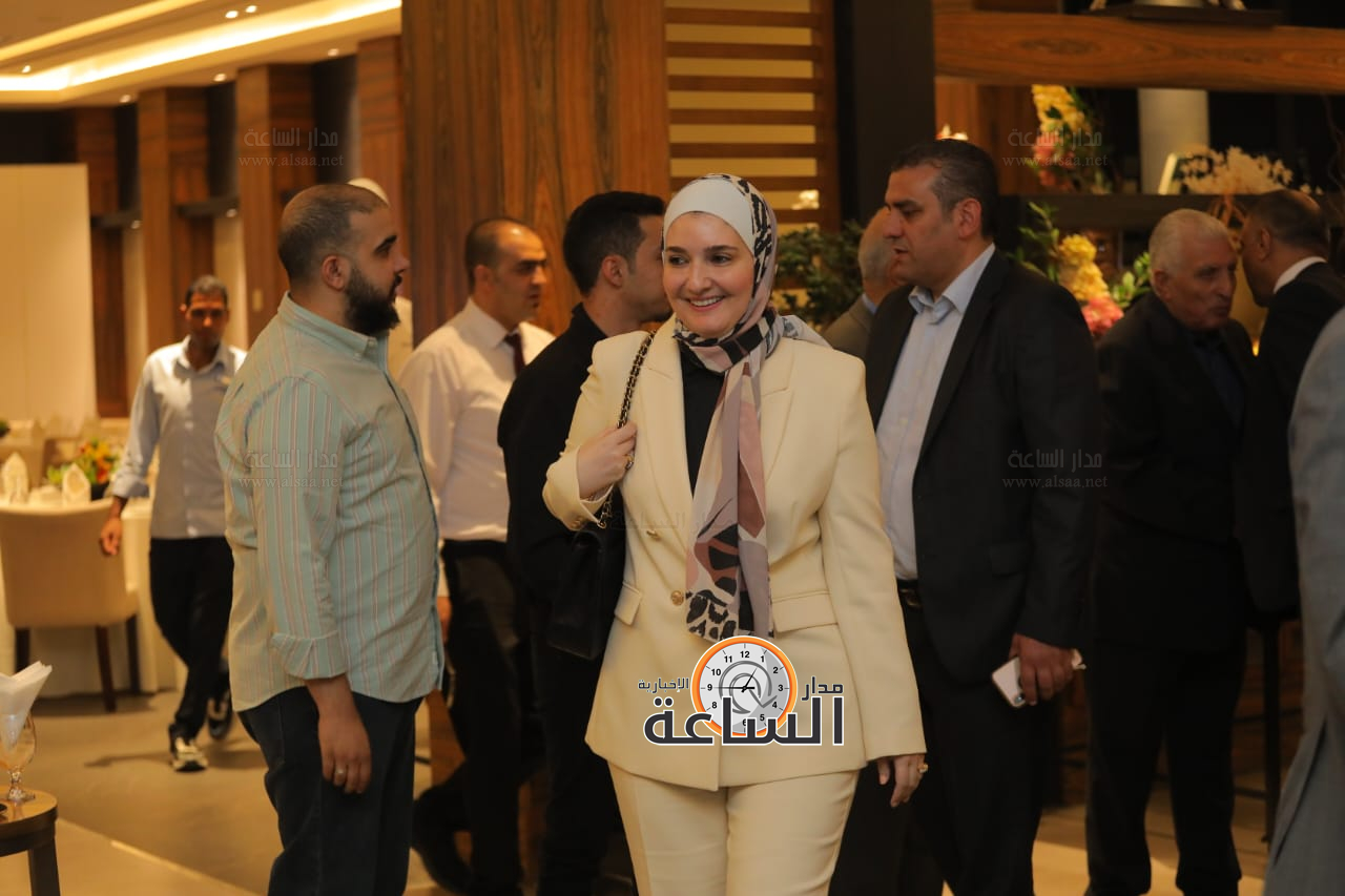 Madar Al-Saa Images 0.7258553541612567