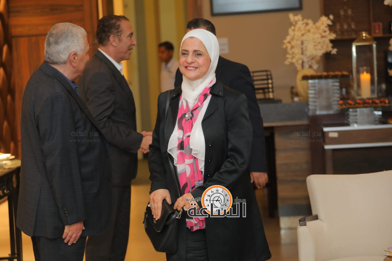 Madar Al-Saa Images 0.7053122640425871