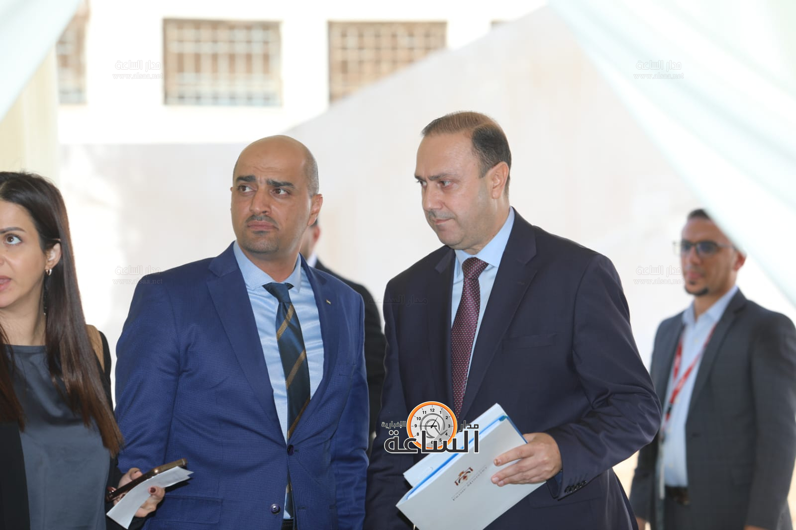 Madar Al-Saa Images 0.6376117282284679