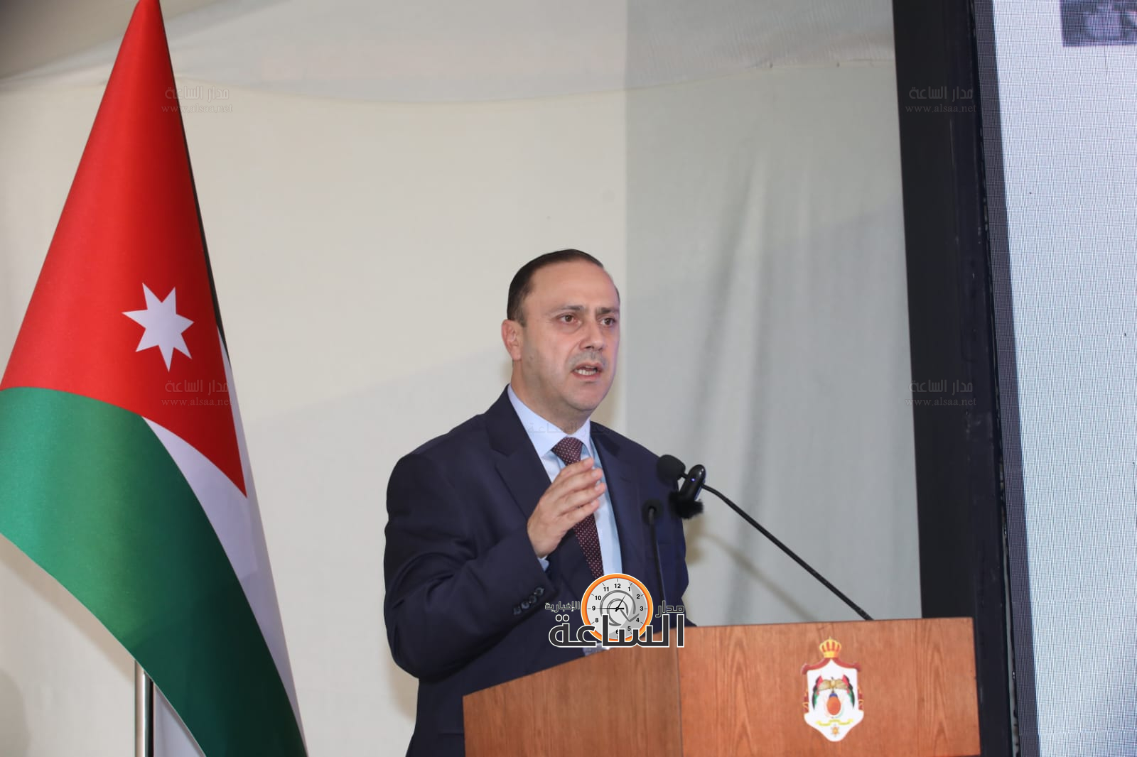 Madar Al-Saa Images 0.6491664346487493