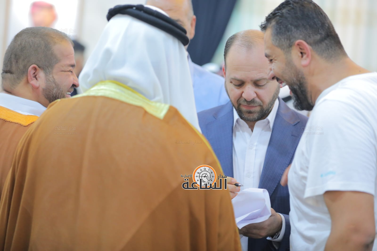 Madar Al-Saa Images 0.11151378142162738