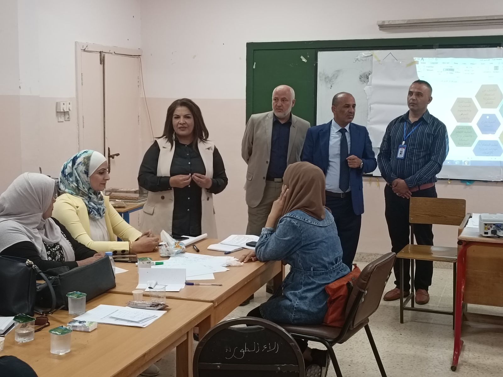 Madar Al-Saa Images 0.0003527149382738237