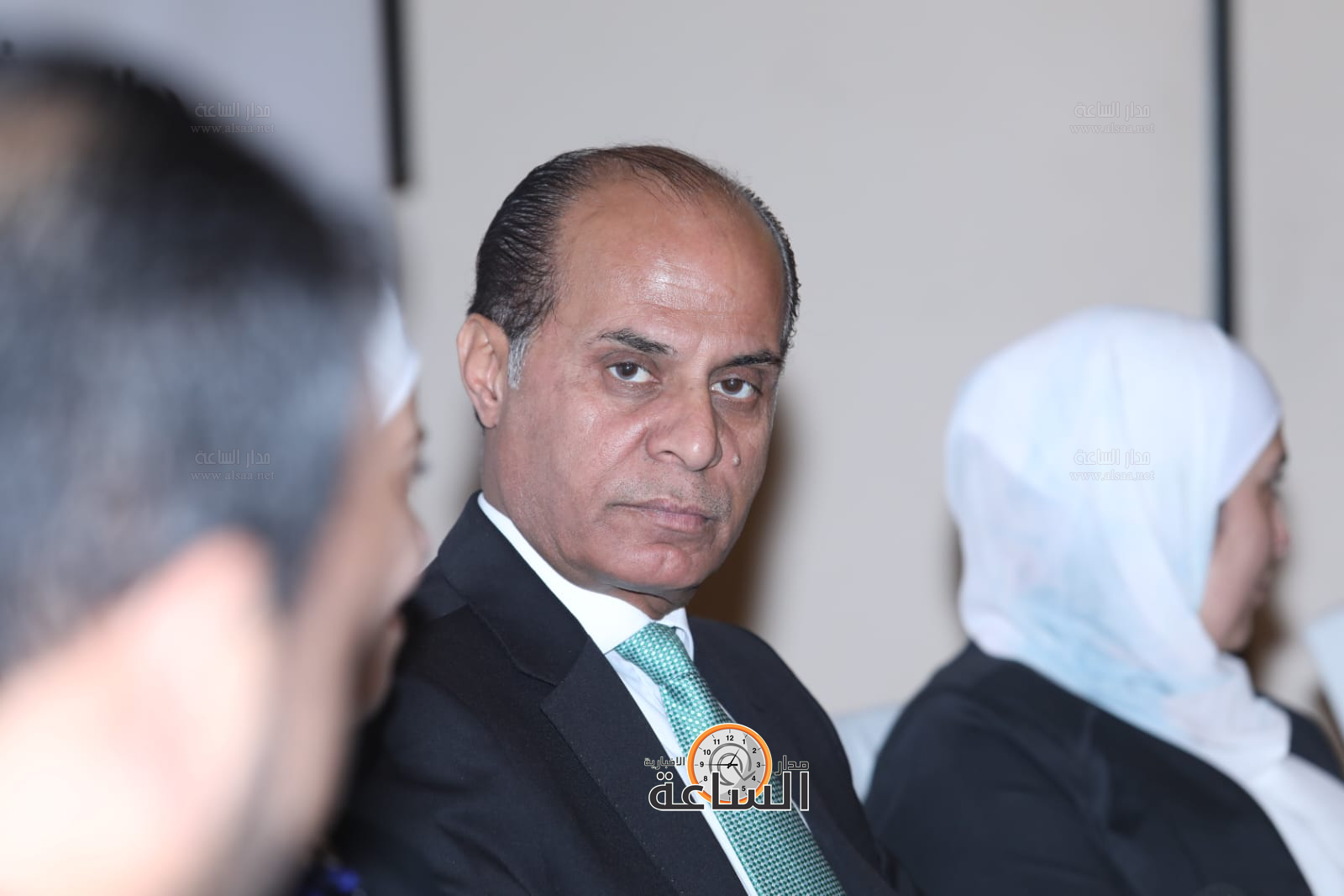 Madar Al-Saa Images 0.39545618859787