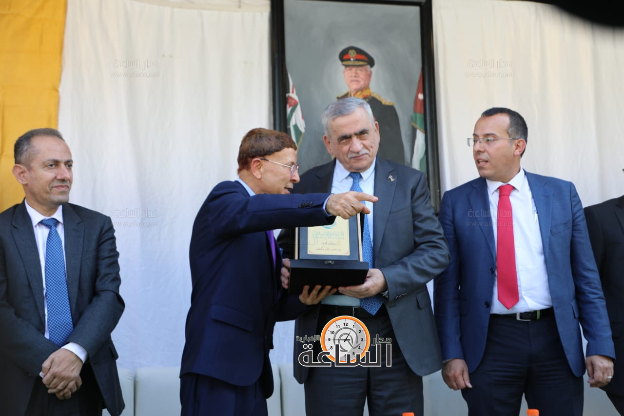 Madar Al-Saa Images 0.8149812797773575