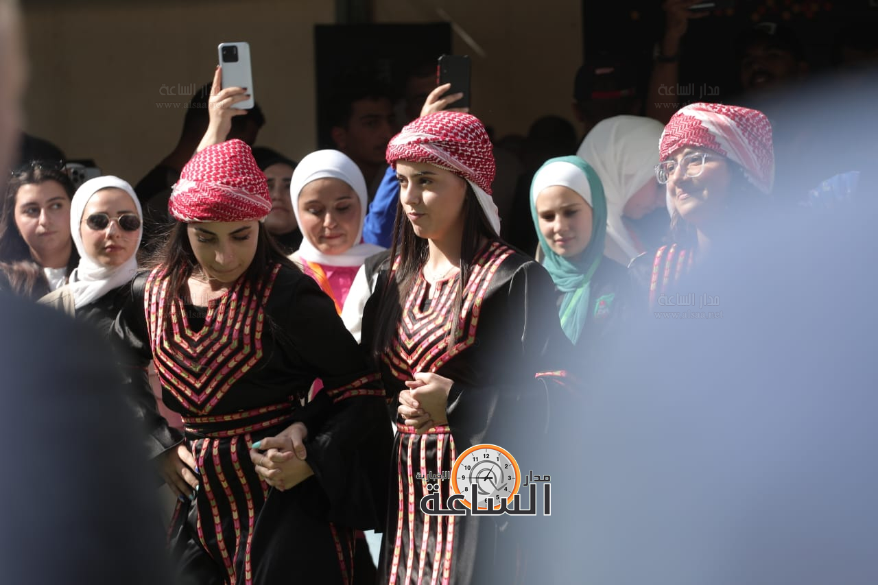 Madar Al-Saa Images 0.7970520688325469