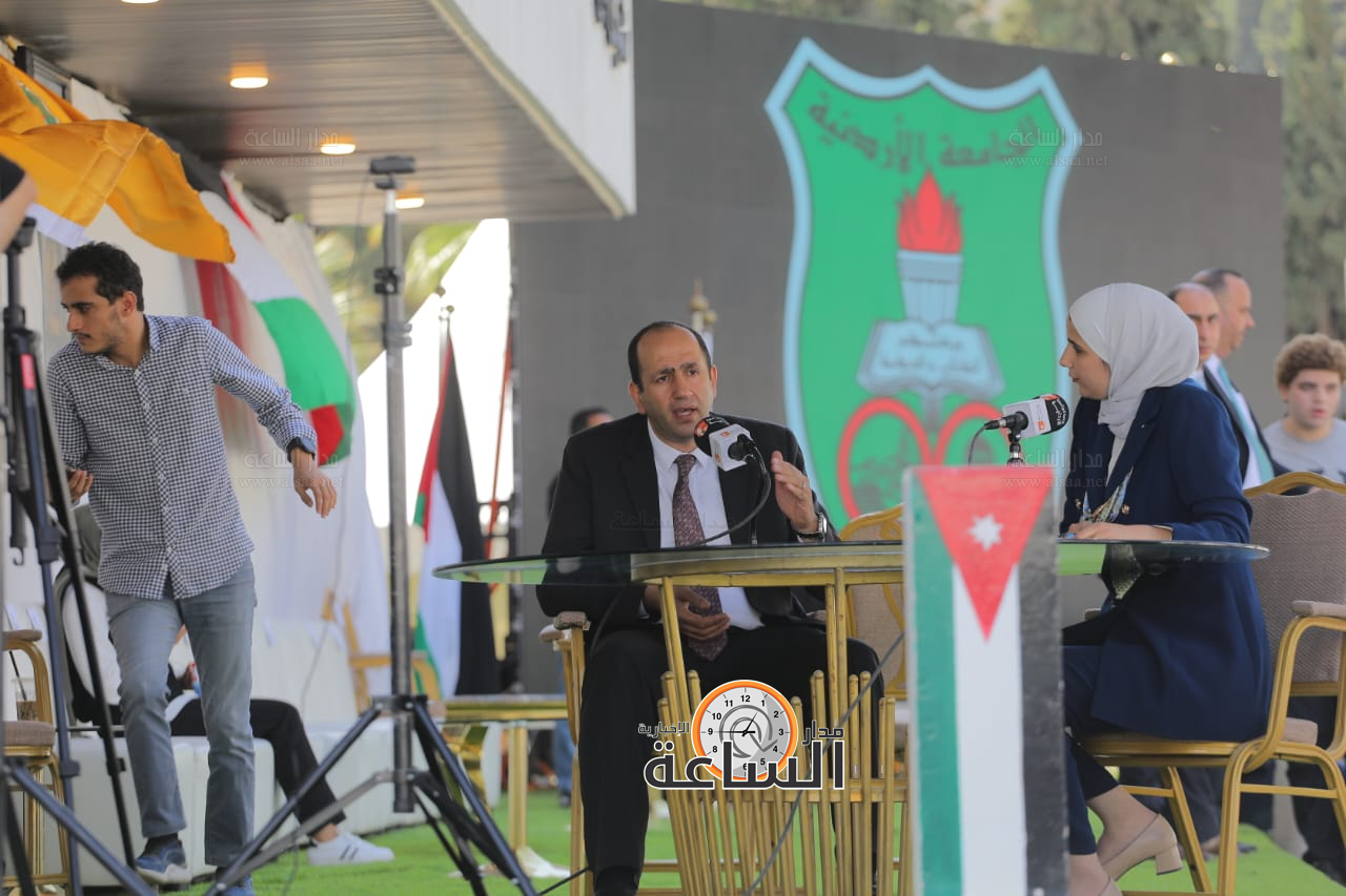 Madar Al-Saa Images 0.7508968575318398