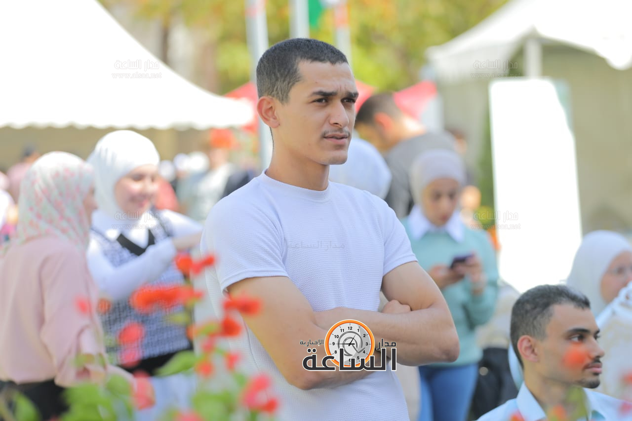 Madar Al-Saa Images 0.4365707984037783