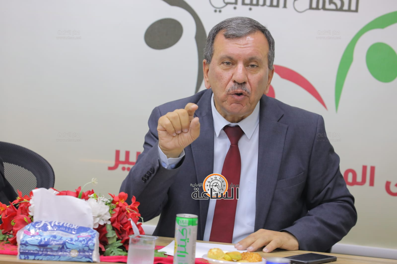 Madar Al-Saa Images 0.03591669274050502