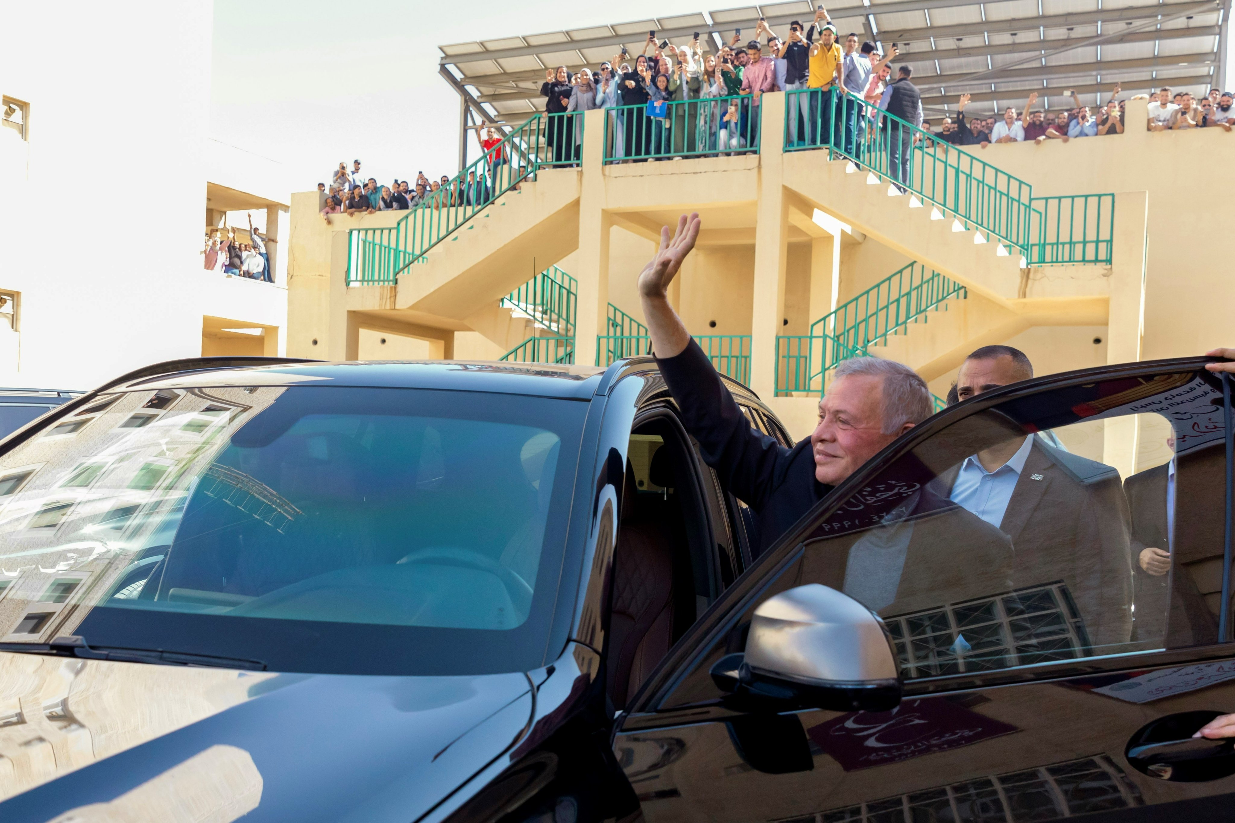 Madar Al-Saa Images 0.1907946374121694