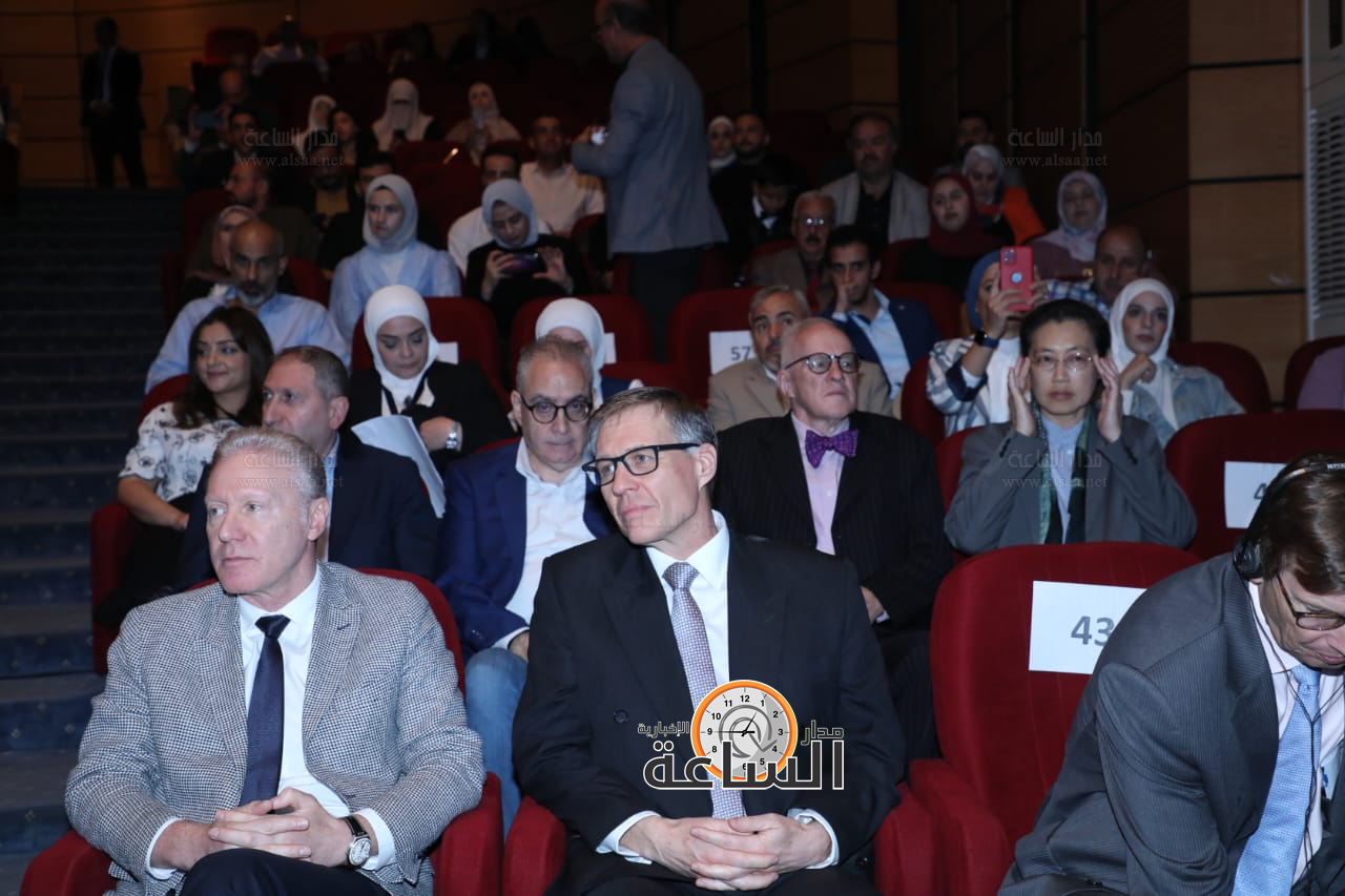 Madar Al-Saa Images 0.4197385658608821