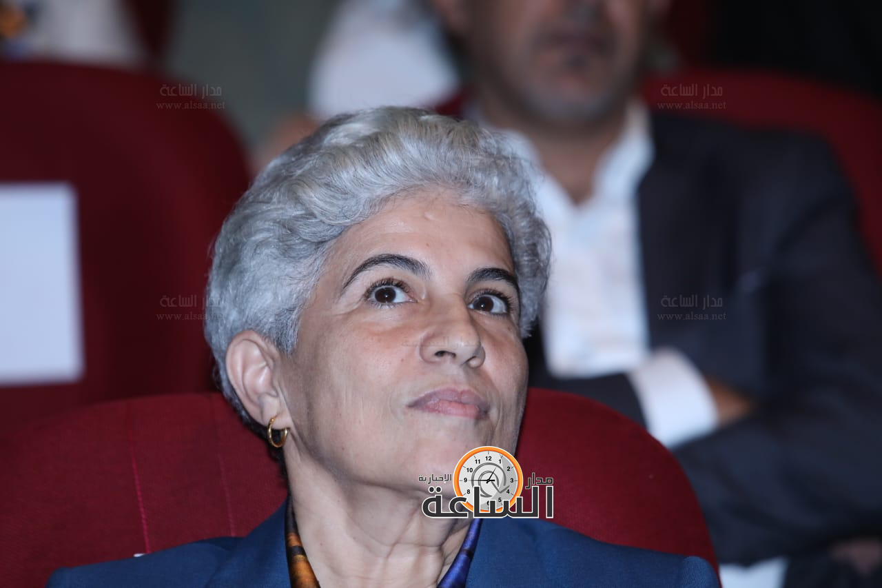 Madar Al-Saa Images 0.6898638553822007