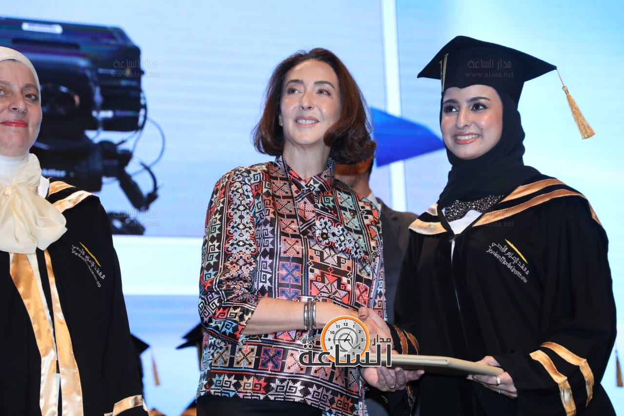 Madar Al-Saa Images 0.9437595710339417