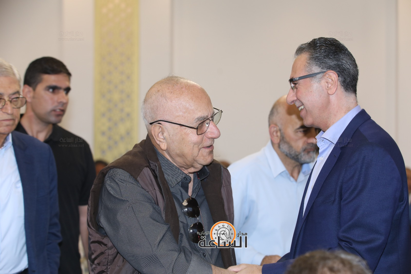 Madar Al-Saa Images 0.9225346399015406