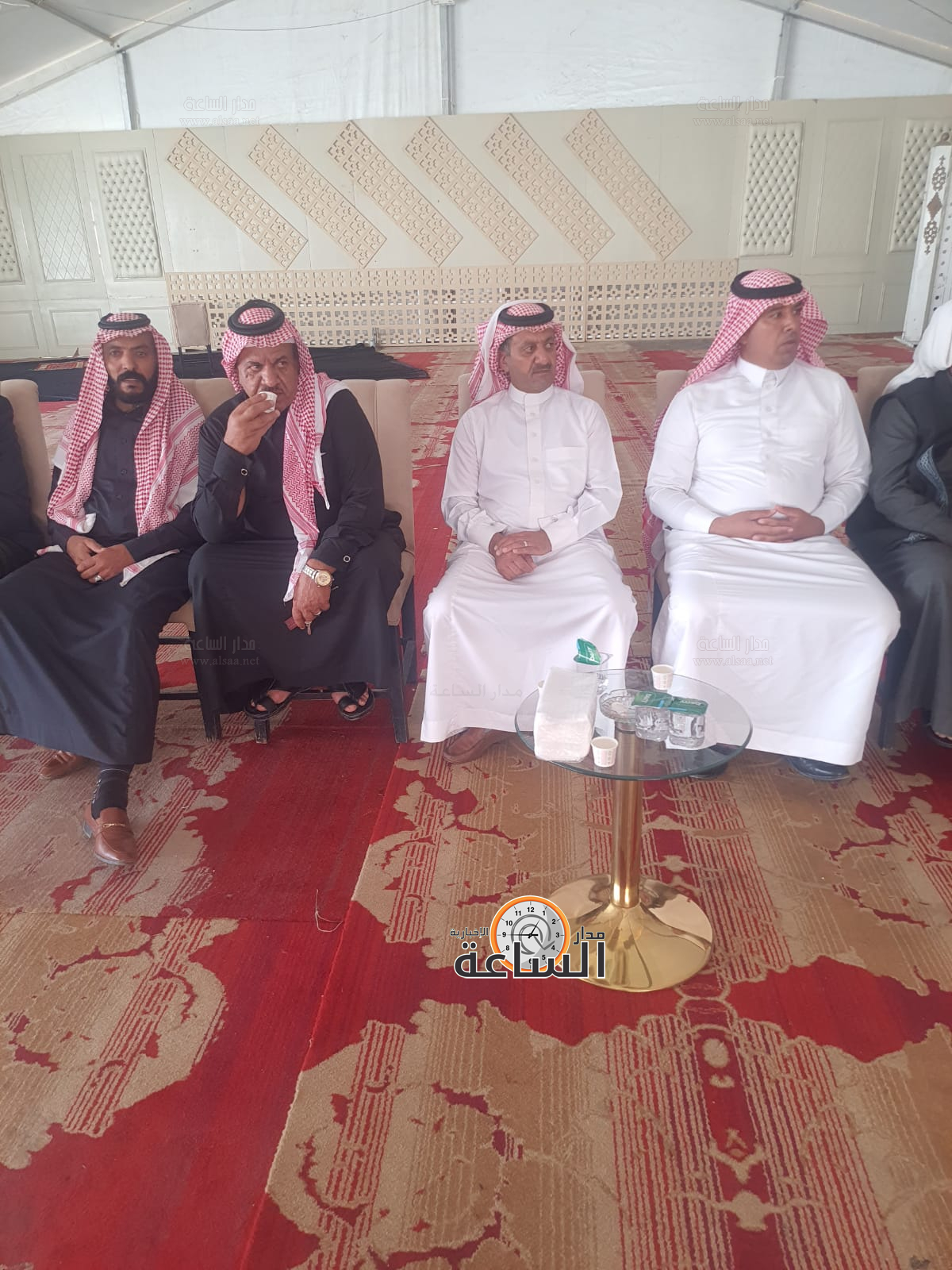 Madar Al-Saa Images 0.7745280239074102