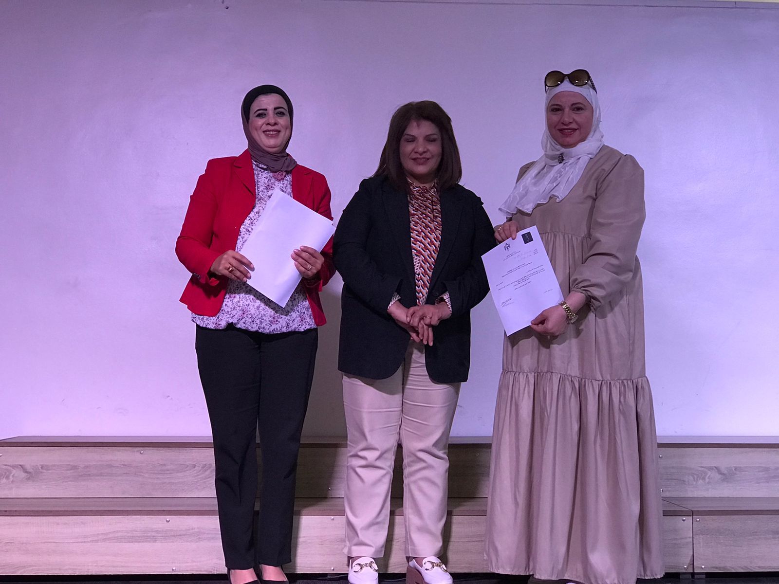 Madar Al-Saa Images 0.12029737112340033