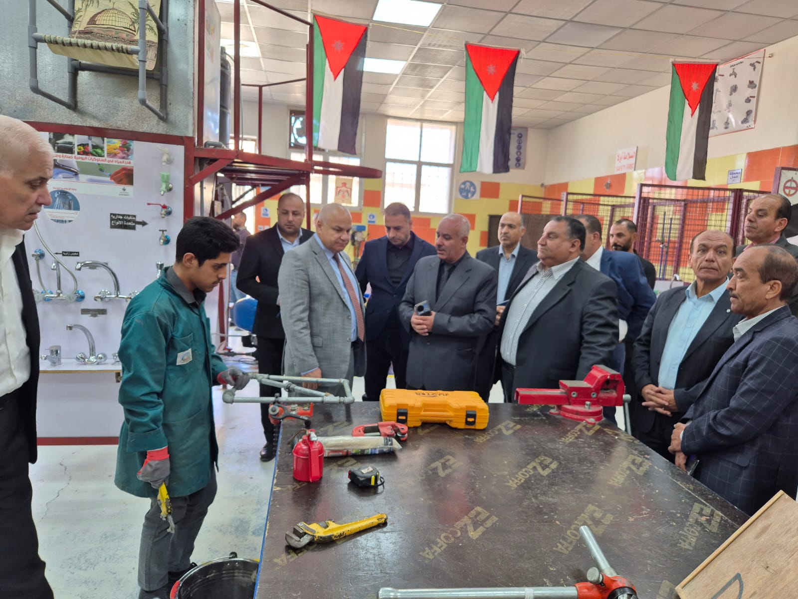 Madar Al-Saa Images 0.3465763511024835