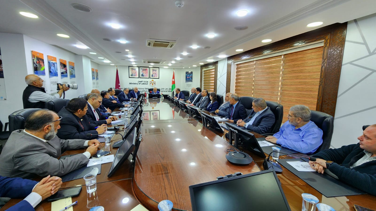 Madar Al-Saa Images 0.6400490635584646