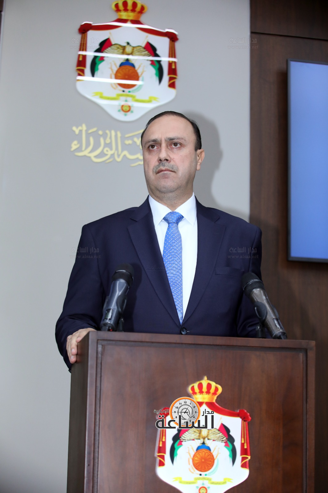 Madar Al-Saa Images 0.7528003694619565