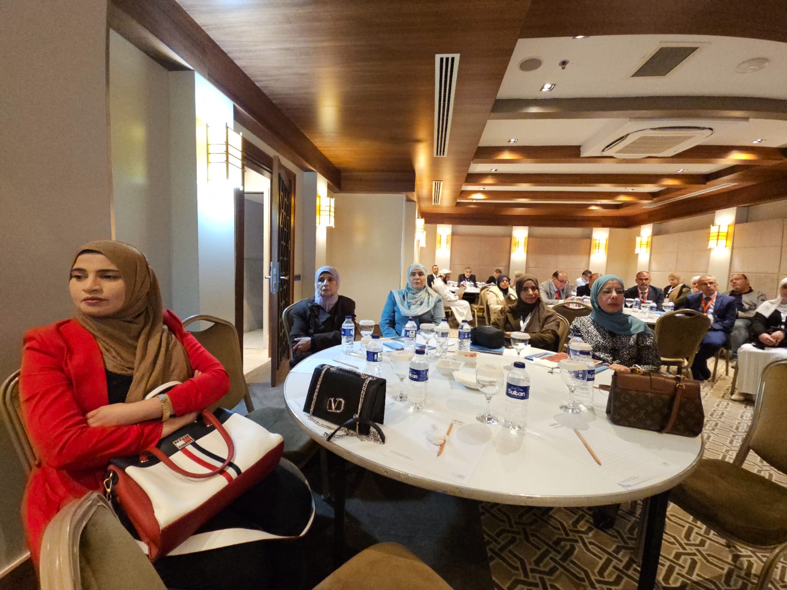 Madar Al-Saa Images 0.6086786326423532