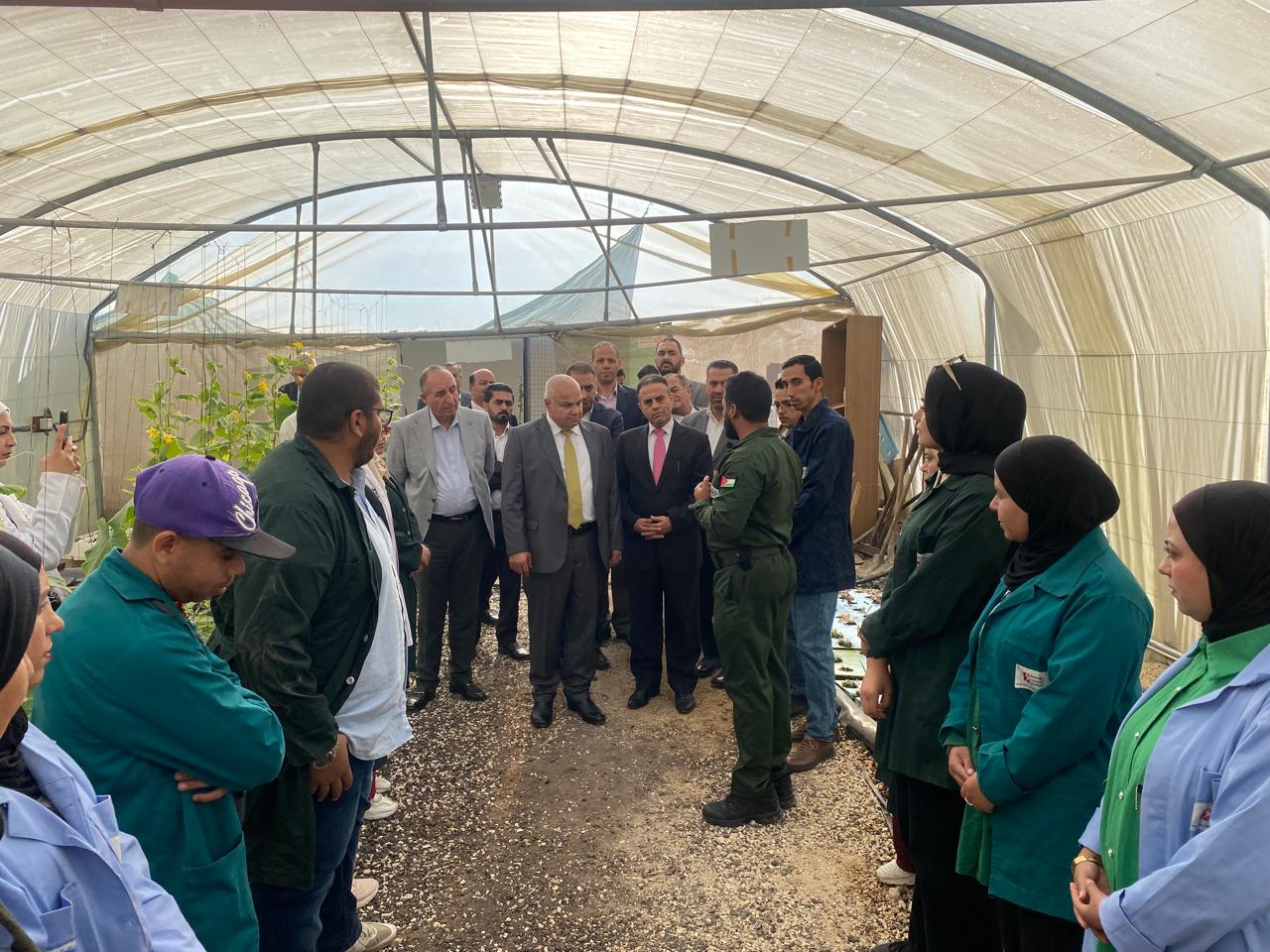 Madar Al-Saa Images 0.821051314000568