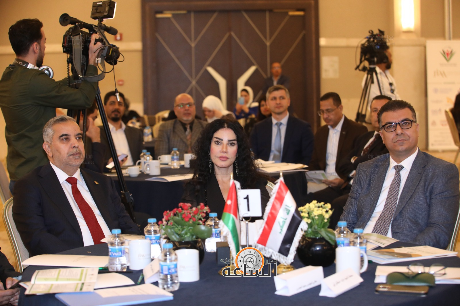 Madar Al-Saa Images 0.8707561581778782