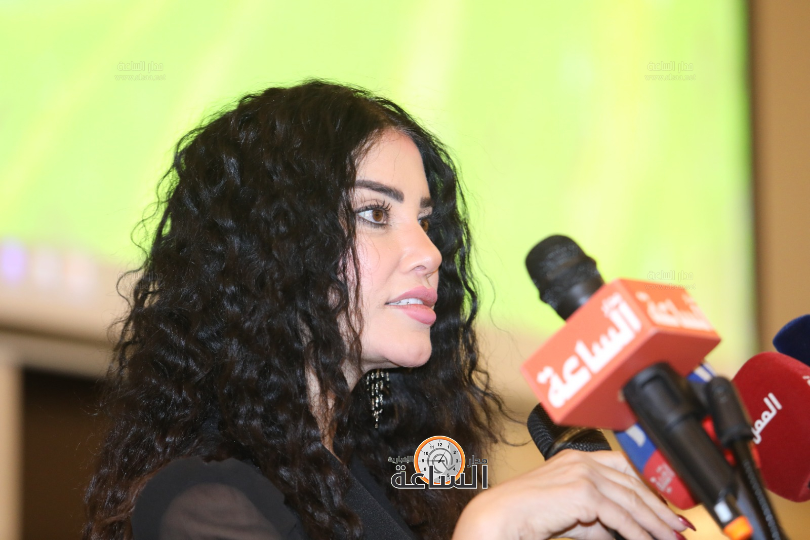 Madar Al-Saa Images 0.49979012537668677