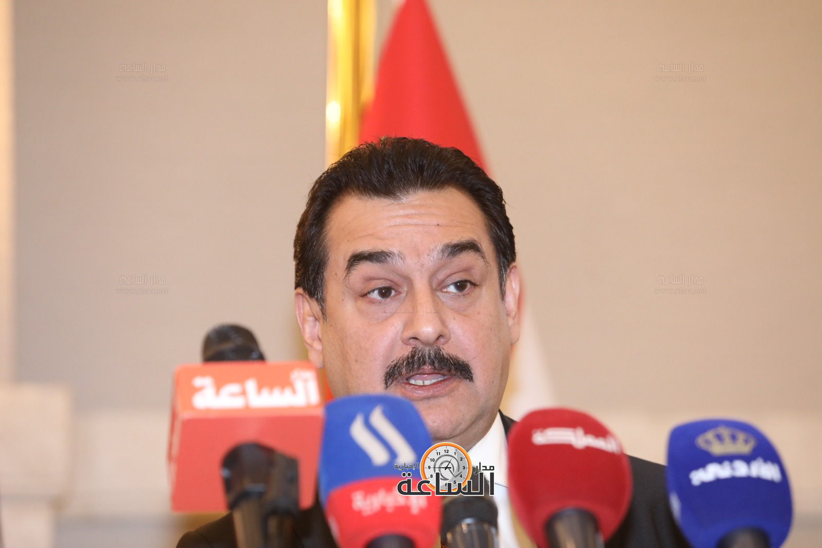 Madar Al-Saa Images 0.24034281085912745