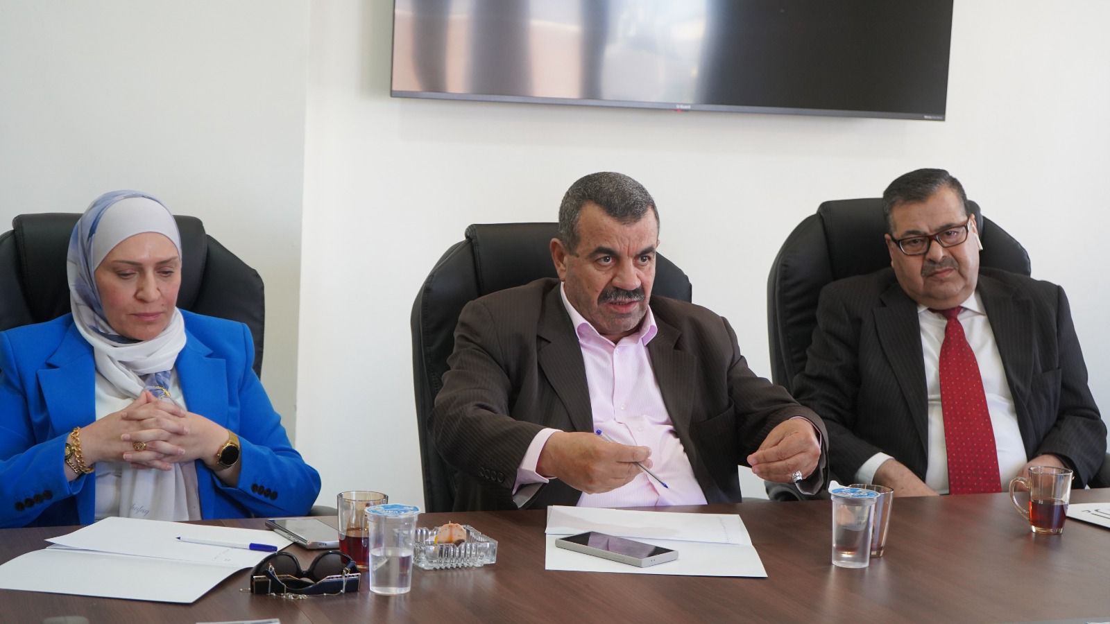 Madar Al-Saa Images 0.2956617468141969