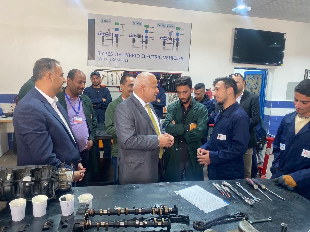 Madar Al-Saa Images 0.7408548094493672