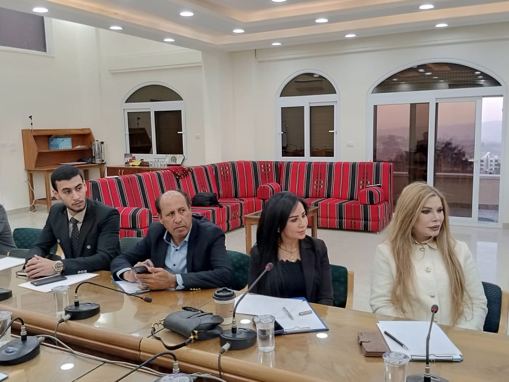 Madar Al-Saa Images 0.8901793658061385