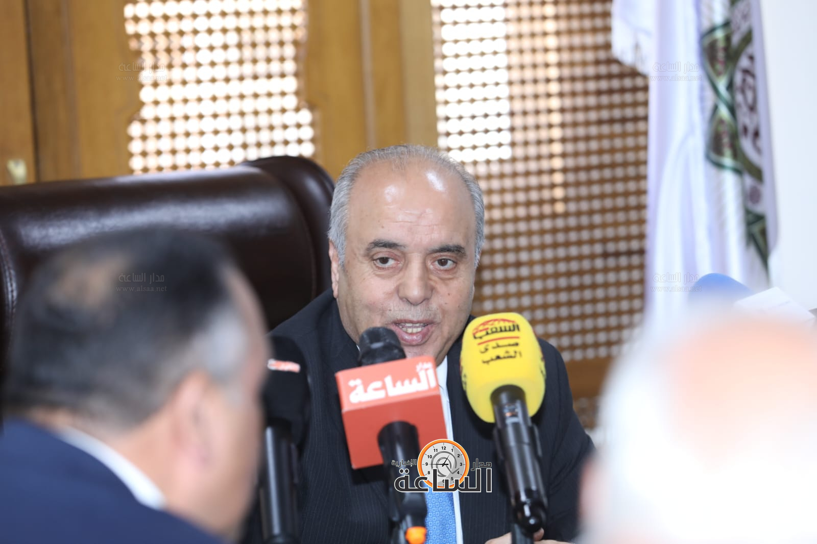 Madar Al-Saa Images 0.8977346159506789