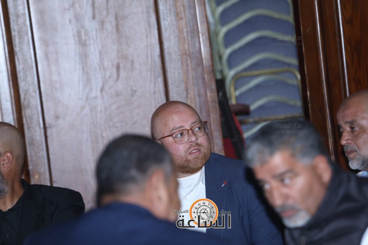 Madar Al-Saa Images 0.8887563629109729