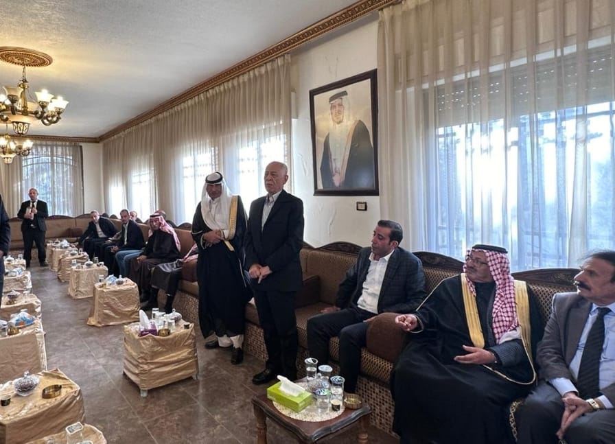 Madar Al-Saa Images 0.2570989285313552