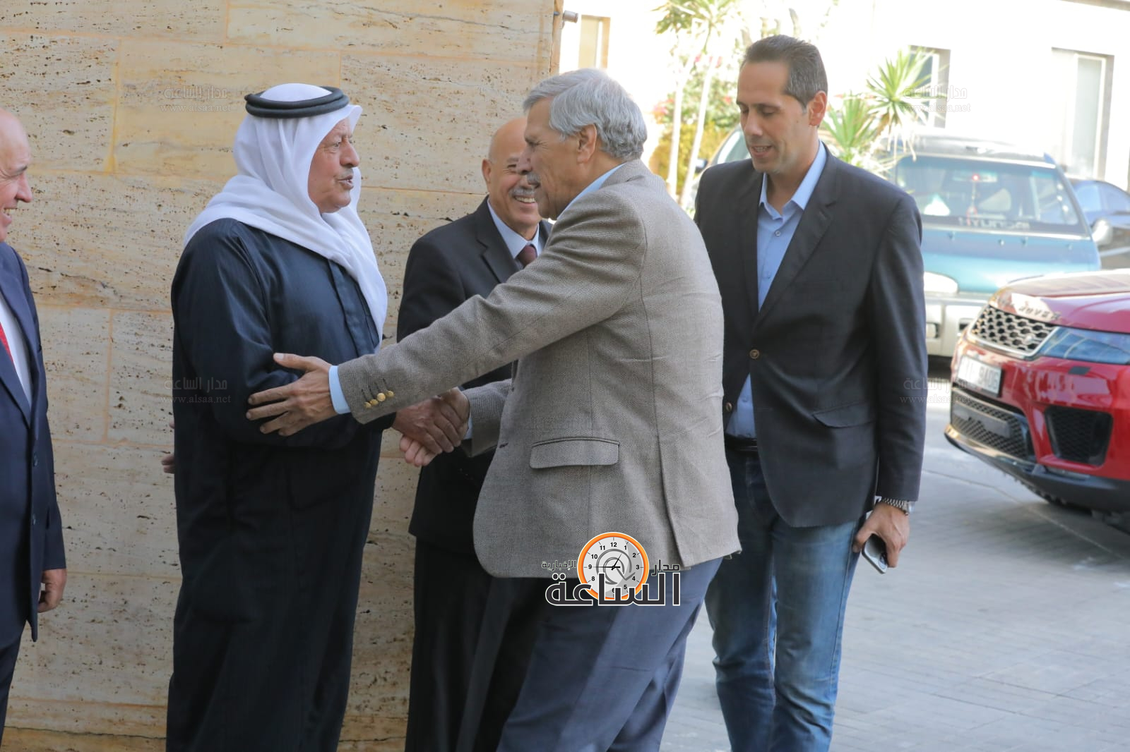 Madar Al-Saa Images 0.452862297153106