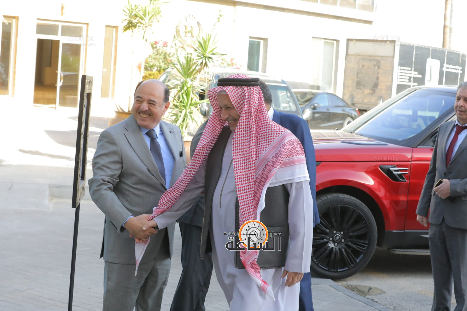 Madar Al-Saa Images 0.09569191745333816