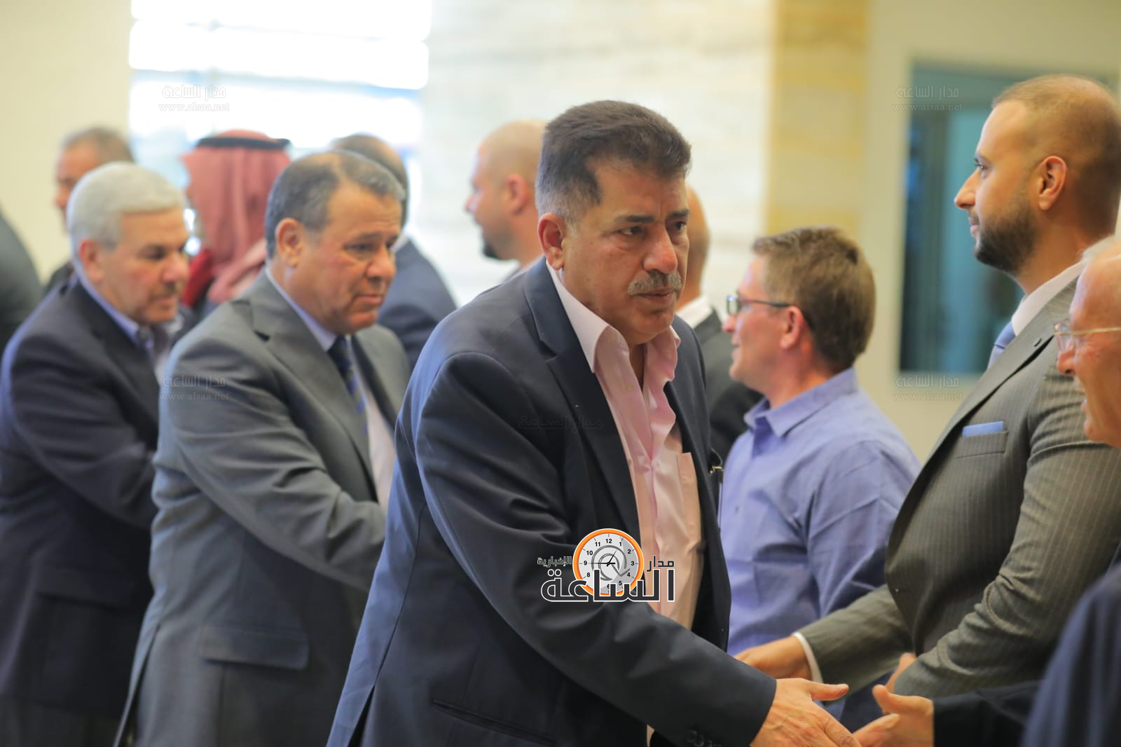 Madar Al-Saa Images 0.6654407592526146