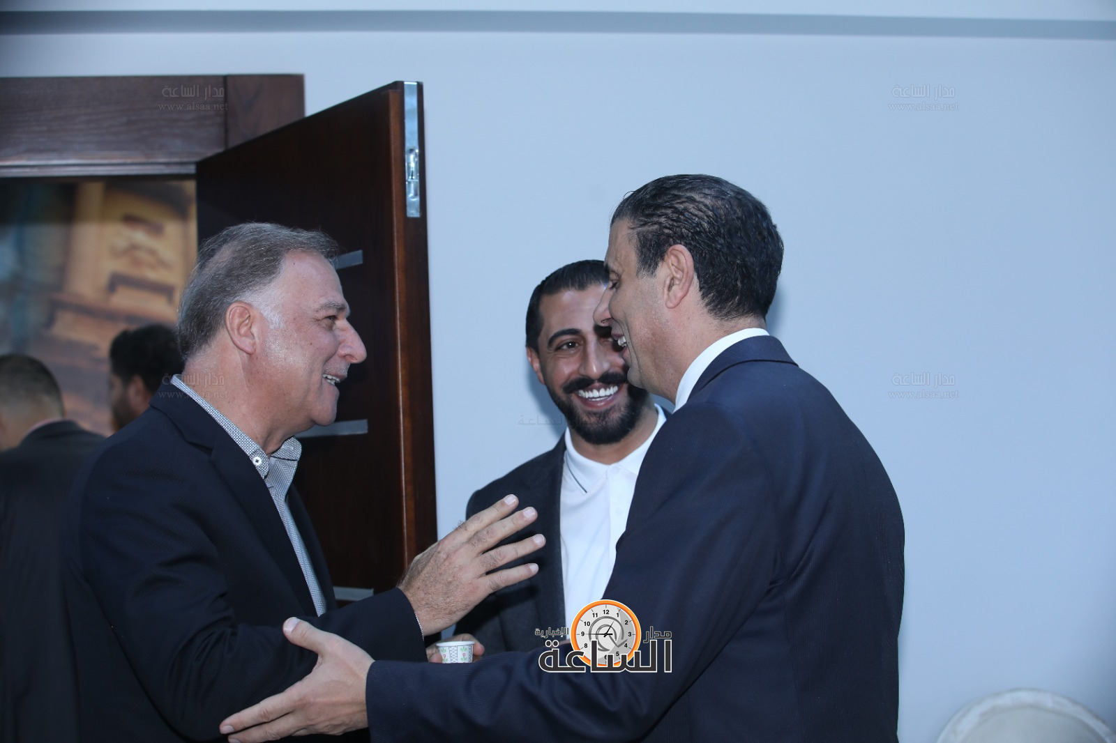 Madar Al-Saa Images 0.9421950835583335