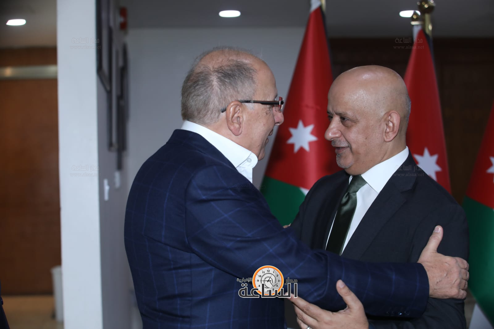 Madar Al-Saa Images 0.9567135235074284