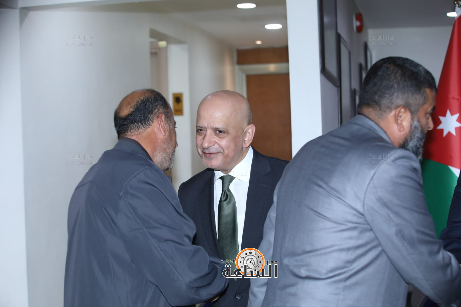 Madar Al-Saa Images 0.03605368276415888