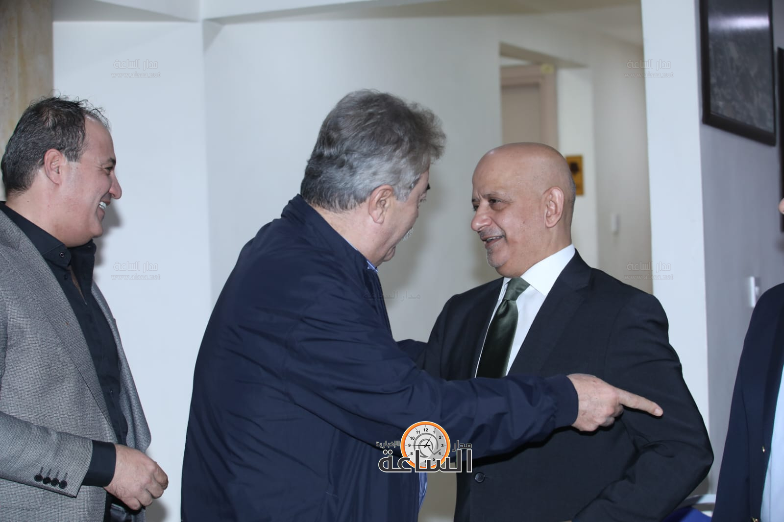 Madar Al-Saa Images 0.043941951796763634